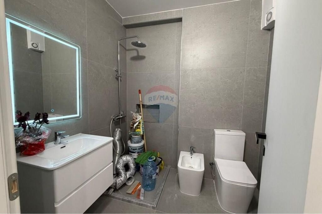 Apartament 1+1 për Qira Afatgjatë – Ujë i Ftohtë, Vlorë