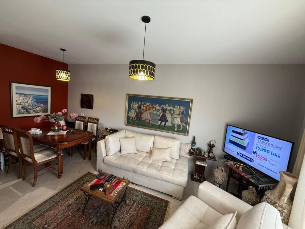 🏢 Shitet apartament 2+1  📍 Vendndodhja: Ish Parku, Rruga Ndre Mjeda💶 Çmimi: 175,000 €