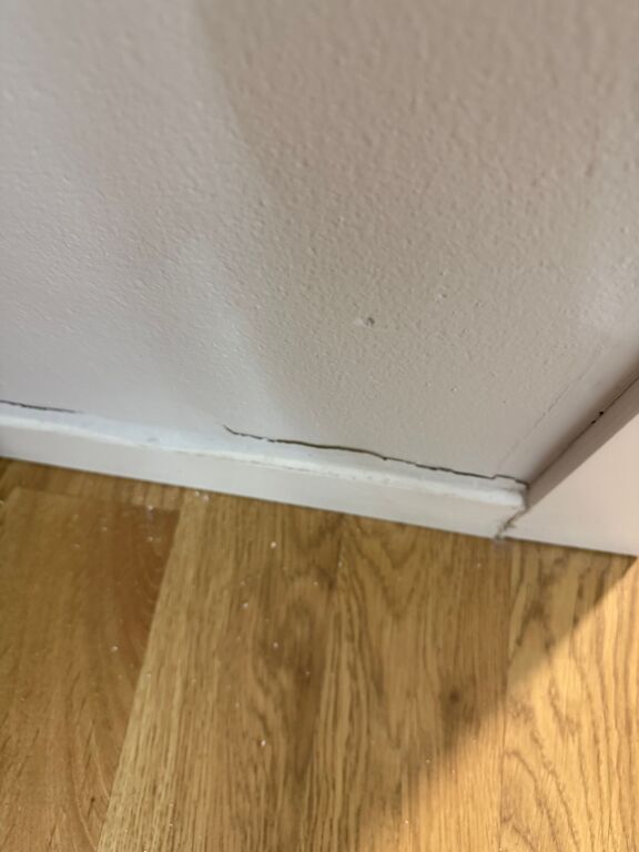 Jepet me qera apartament 1+1 Per zyre