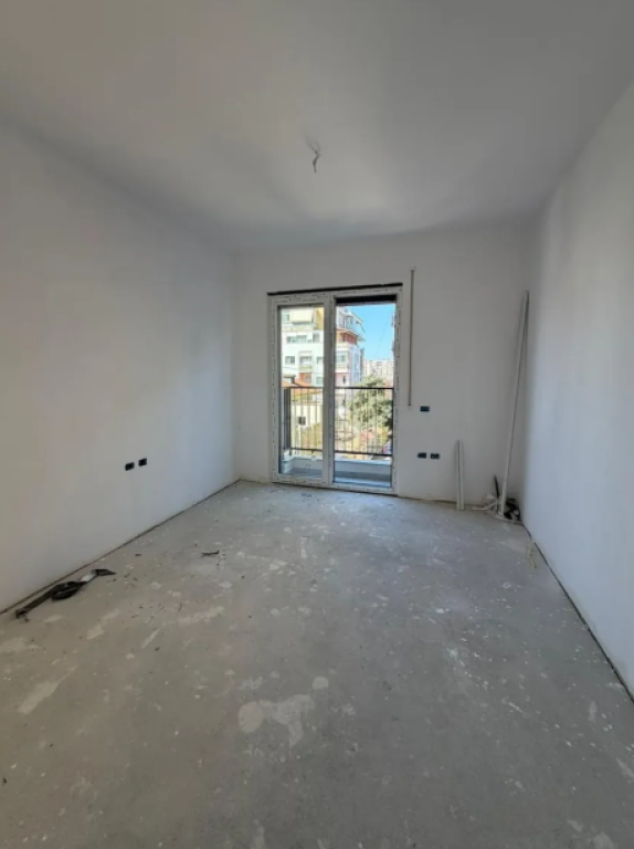 🏡 Shitet Apartament 2+1 – Ali Demi, Tregu Elektrik  