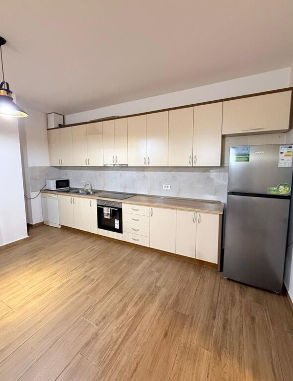 🏡 Appartamento 2+1+2 + un posto auto in affitto al Complesso Delijorgji