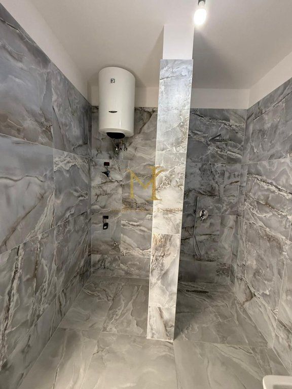 Vendesi Appartamento 2+1+ 90 m2 Veranda – Scoglio di Kavaja, Durazzo