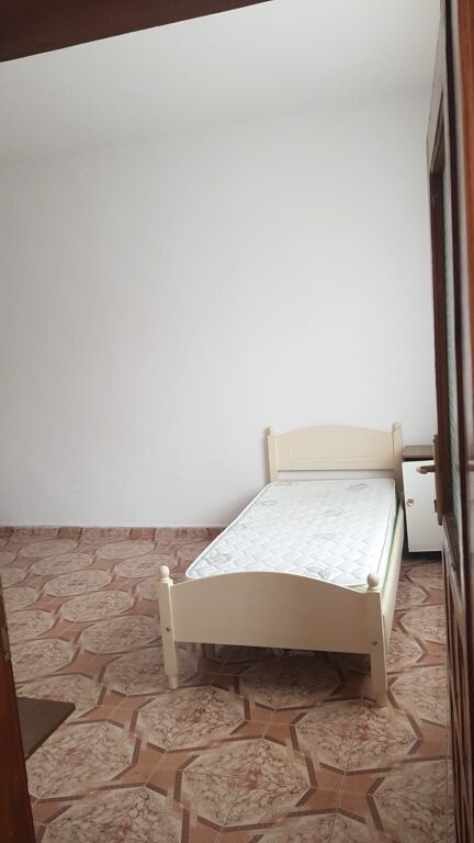 Appartamento 1+1 in affitto, Zona 5 Maji, Via Lucie Miloti