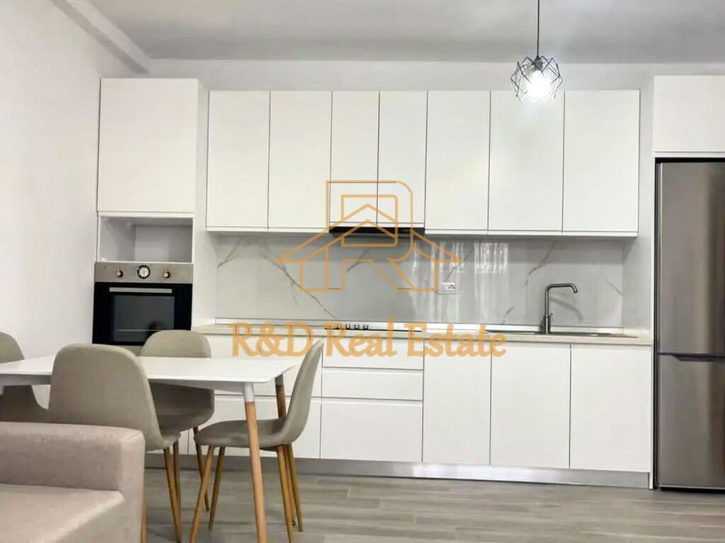 🏡 Affittasi appartamento 3+1 + Balcone – Via 5 Maggio