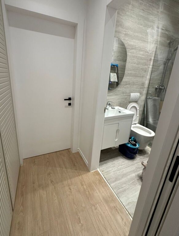 📌 Jepet me Qira Apartament 1+1 – Bulevardi Zogu I
