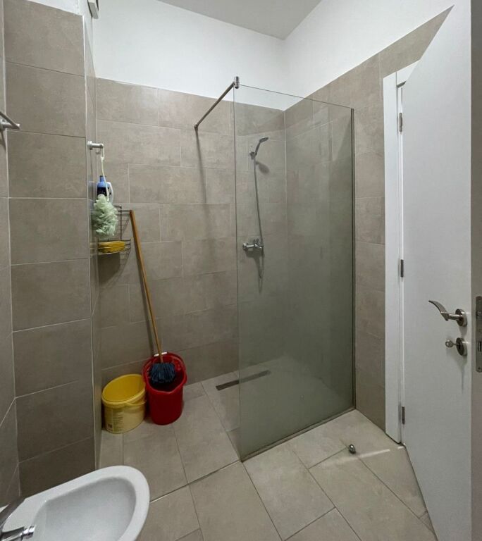 🏡 Jepet me Qira Apartament 1+1 – pranë Square 21