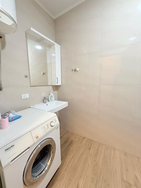 🏡 Affittasi appartamento 2+1+posto auto al Complesso Delijorgji