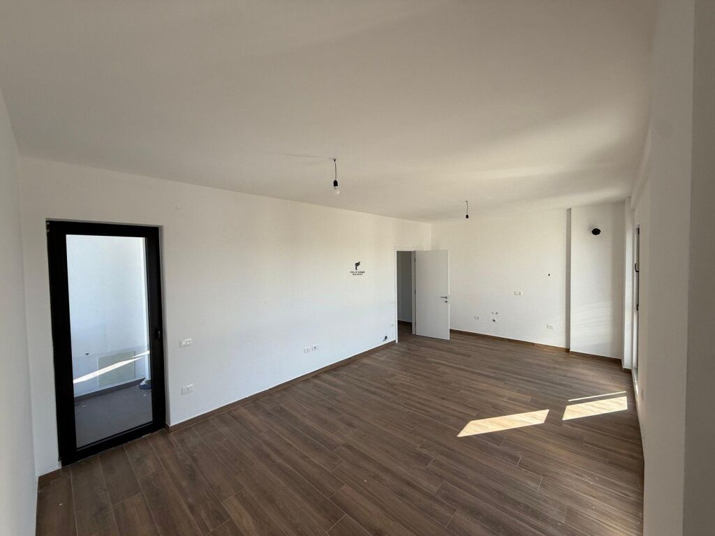 OFFICE FOR RENT 81 M2 DIBRA STREET 500 EURO FH-64725