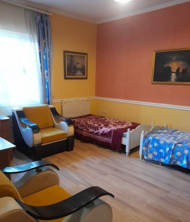 Affittasi appartamento 2+1, Komuna Parisit vicino a Kristal Center 650 mila leke