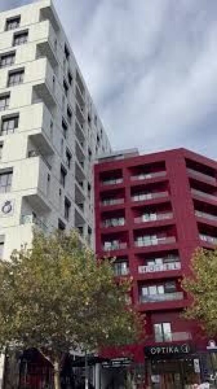 Shitet, Apartament 2+1+2, Kompleksi Arlis, Farmacia 10, Rruga e Dibres