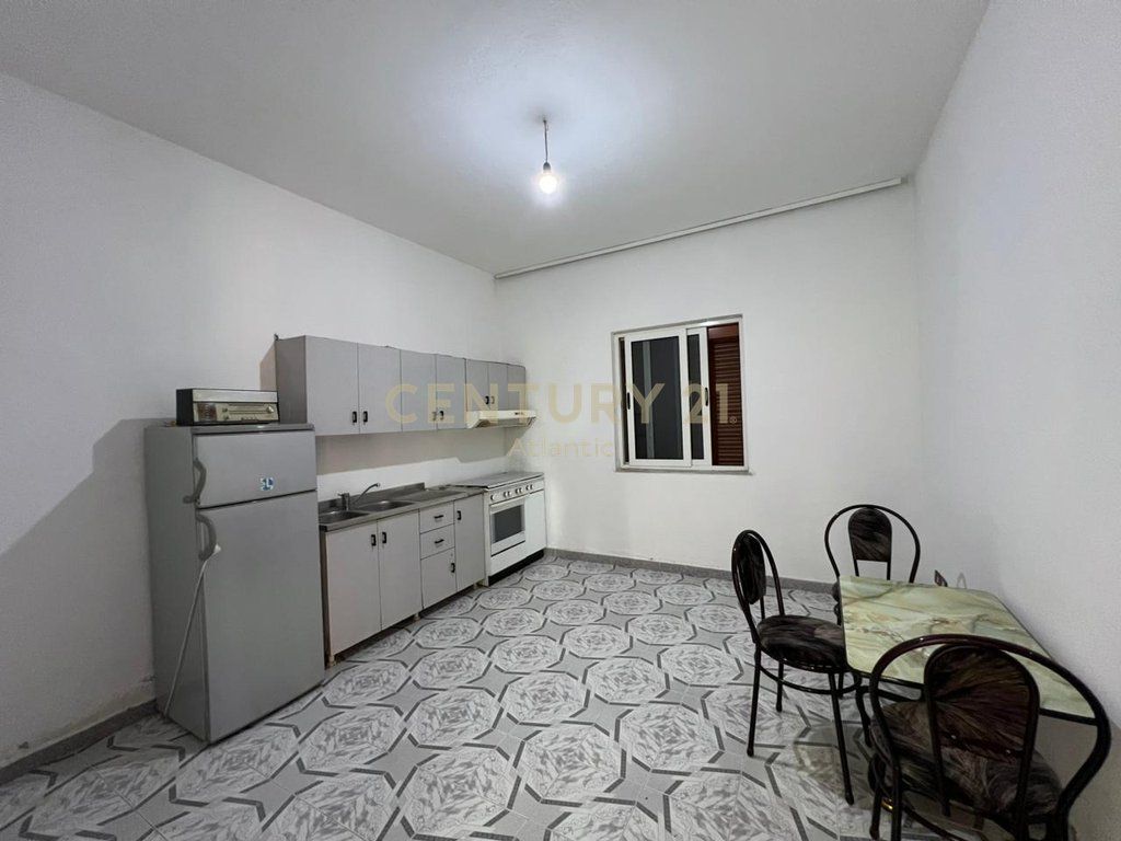 PRIVATE HOUSE FOR SALE NEAR THE CENTER IN SHIJAK !