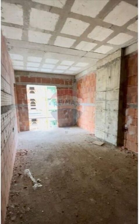 Apartament 1+1 ne shitje,Laprake Entry