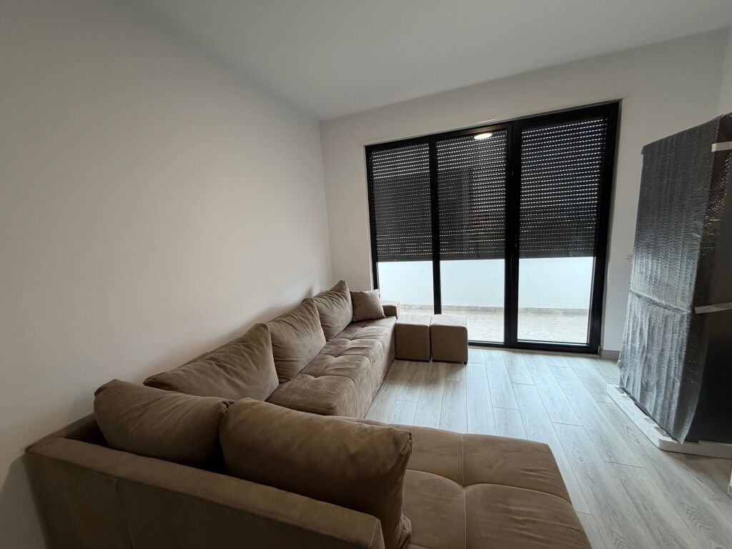 2+1, furnished at trio tower don bosko, 850 euro