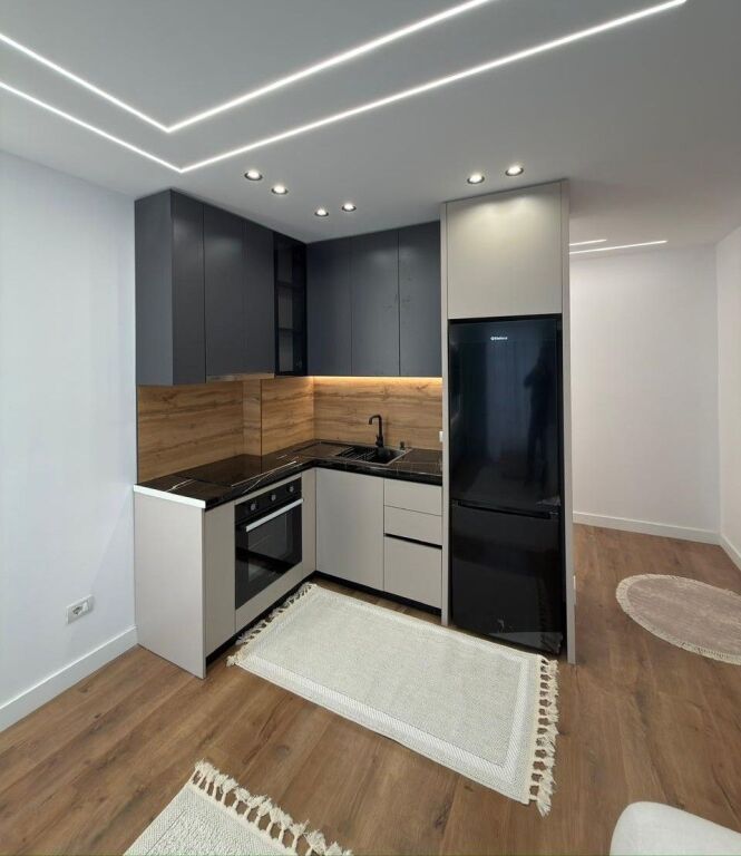 📌Shitet Apartament 1+1 në Astir (te rrethi)