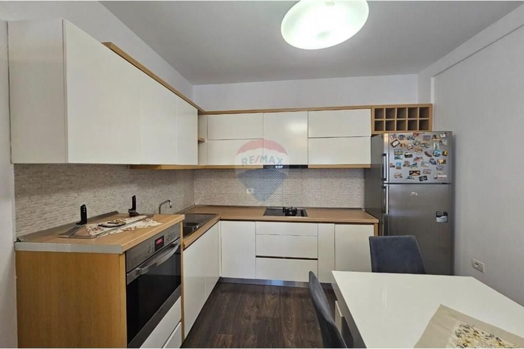 Apartament 2+1 për shitje – Rruga Tom Pllezha Astir