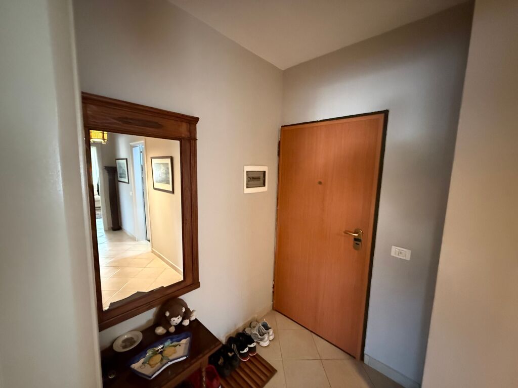 📣 SHITET Apartament 2+1 📍 Ish Parku i Autobuzeve 🛣️ Rruga "Ndre Mjeda" ✨