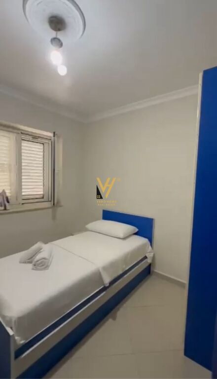 JEPET APARTAMENT 3+1+BLK ME QERA TE PAZARI I RI 90.000 LEKE