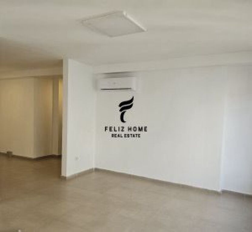 ZYRE ME QERA 74 M2 LICEU ARTISTIK 1250 EURO FH-64751