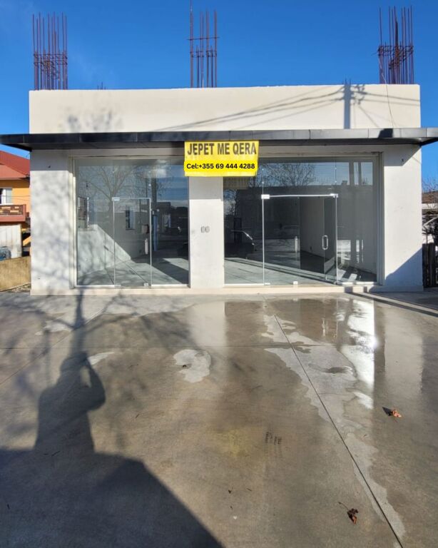 BUSINESS PREMISES FOR RENT AT ROYAL GAZ, DURRES