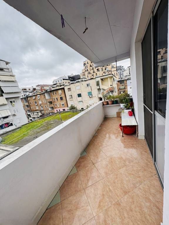 JEPET ME QERA APARTAMENT 1+1 NE ZEMER TE TIRANES