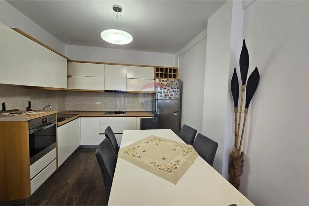 Apartament 2+1 për shitje – Rruga Tom Pllezha Astir