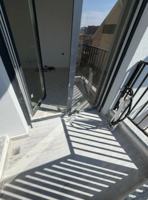 🏡 Shitet Apartament 2+1 – Ali Demi, Tregu Elektrik  