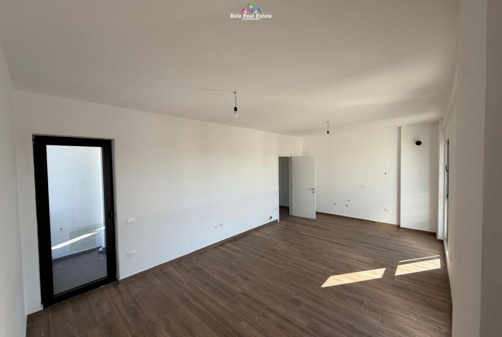 Zyre me Qera tek Farmacia 10 (ID BZ2693) Tirane