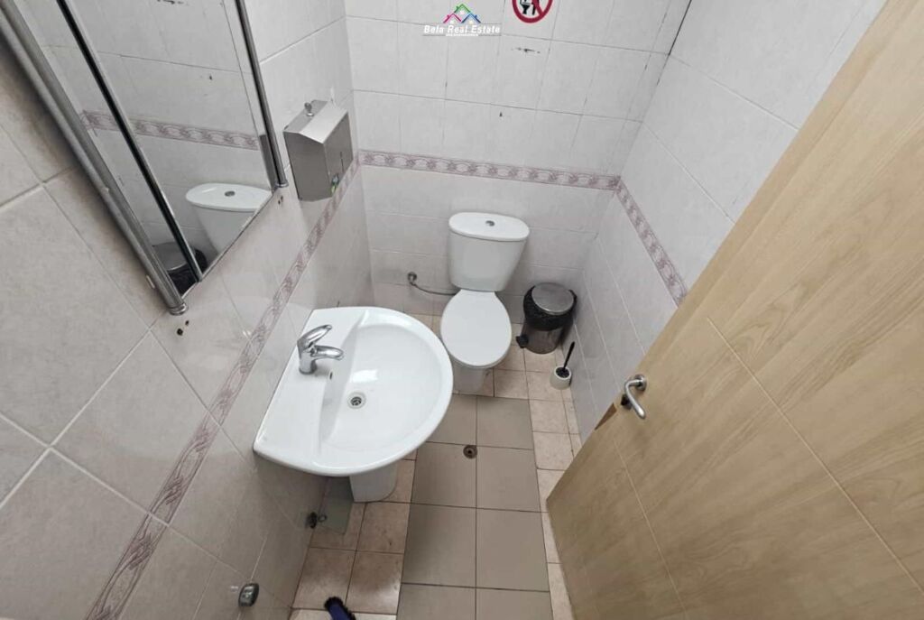 Zyre me Qera Ne Bllok (ID BZ2467) Tirane.