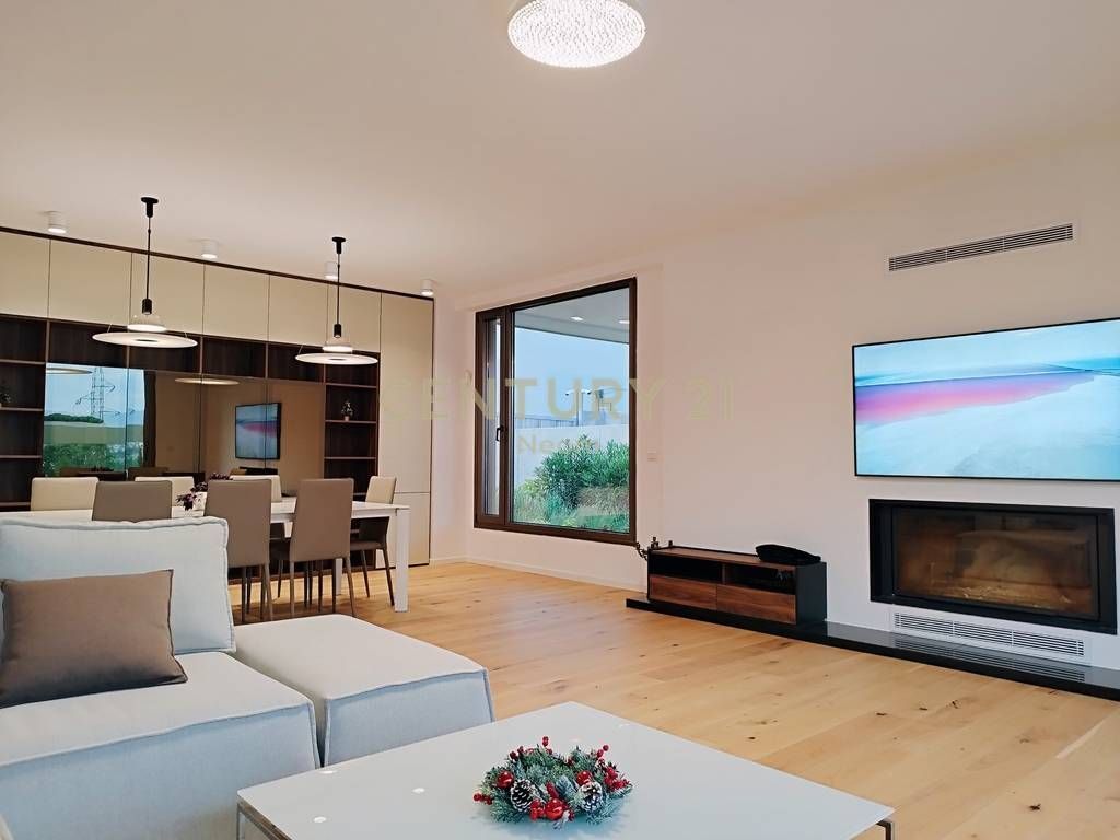 Villa in affitto vicino a TEG 5.000 € /Mese Sup. Totale 600m2