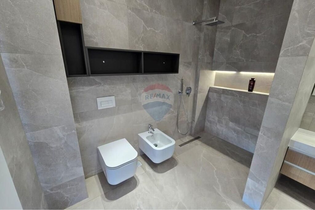 Villa - For Rent - Farkë, Tirana