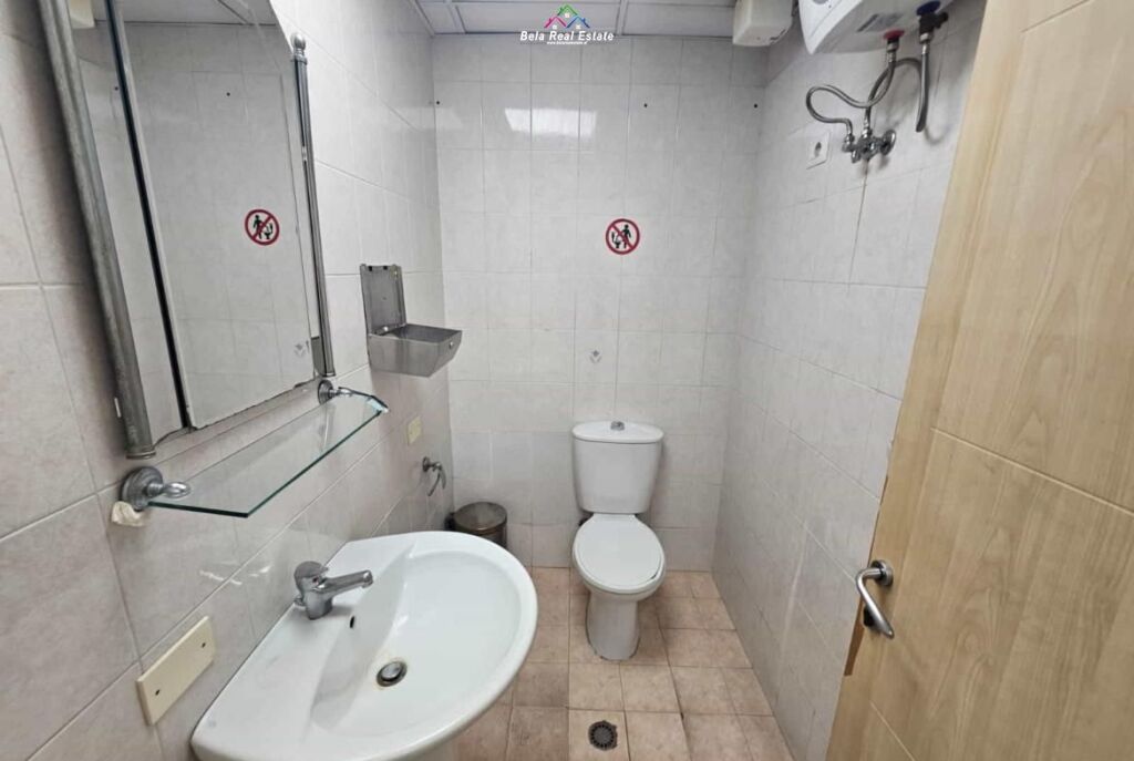 Zyre me Qera Ne Bllok (ID BZ2467) Tirane.