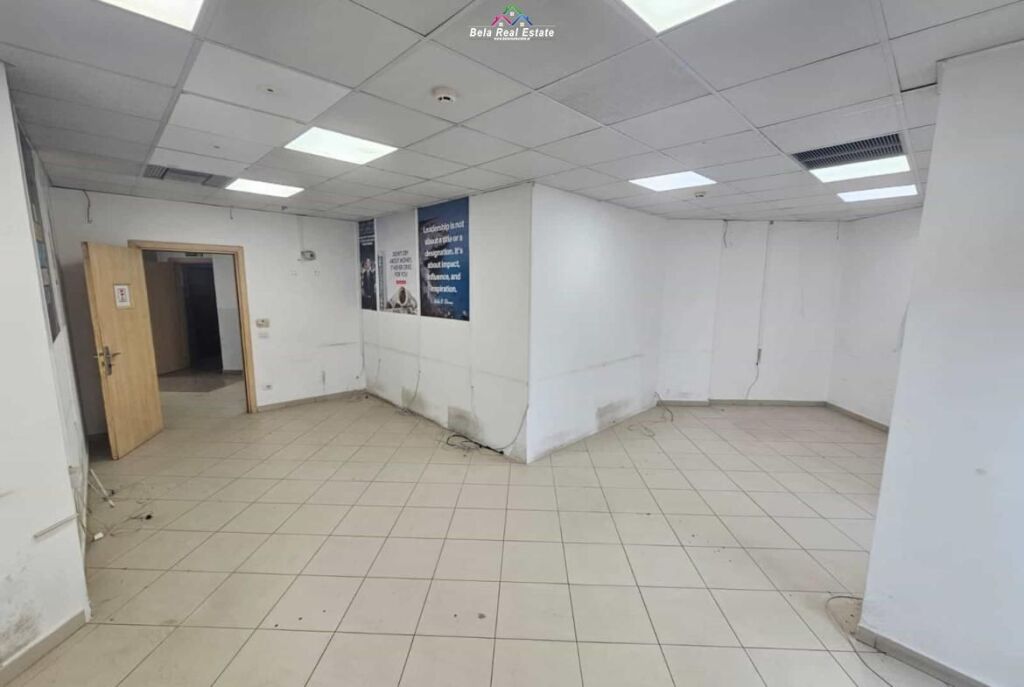 Zyre me Qera Ne Bllok (ID BZ2467) Tirane.