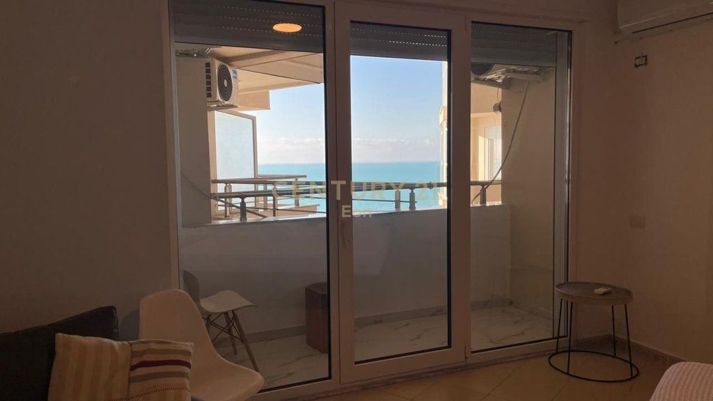 VENDESI SUPER APPARTAMENTO 2+2 IN PRIMA FILA CON VISTA SUL MARE DALLO SCoglio DI KAVAJË, DURRËS!!