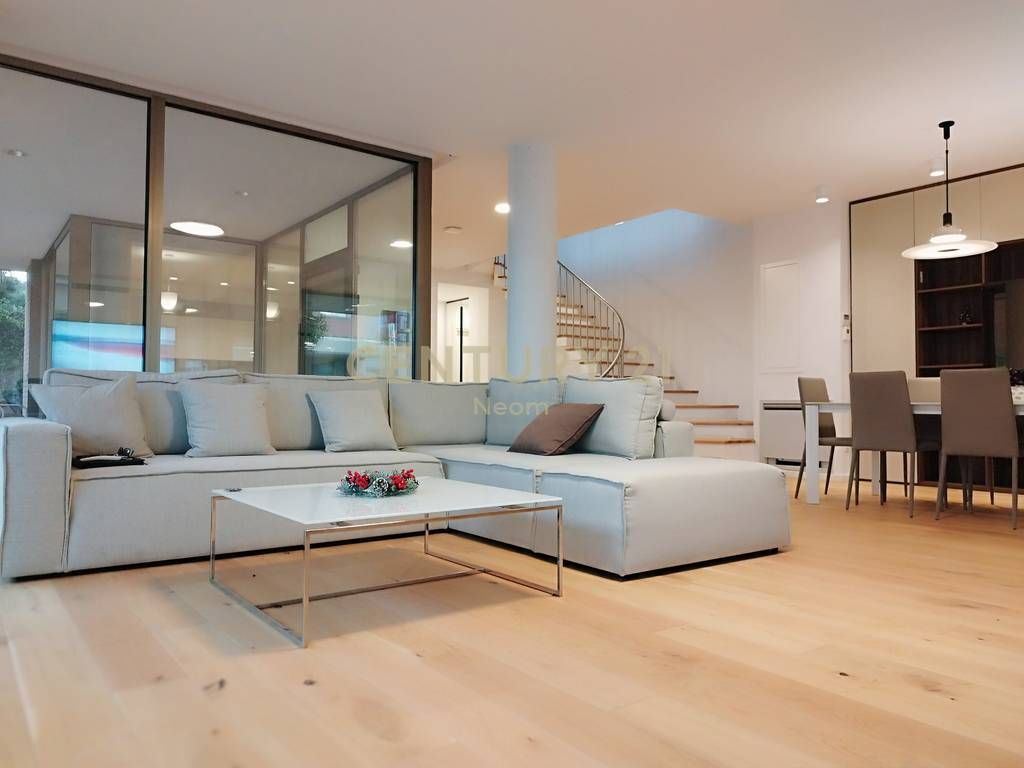 Villa in affitto vicino a TEG 5.000 € /Mese Sup. Totale 600m2