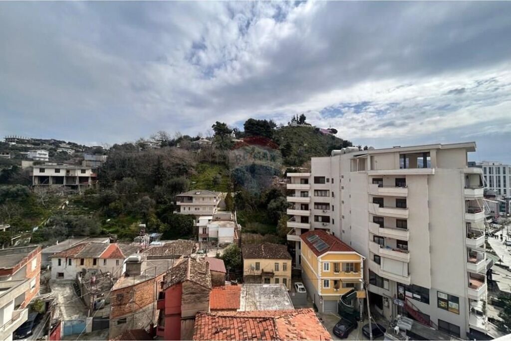 🏡 Apartament 1+1 për Shitje – Xhamia, Vlorë