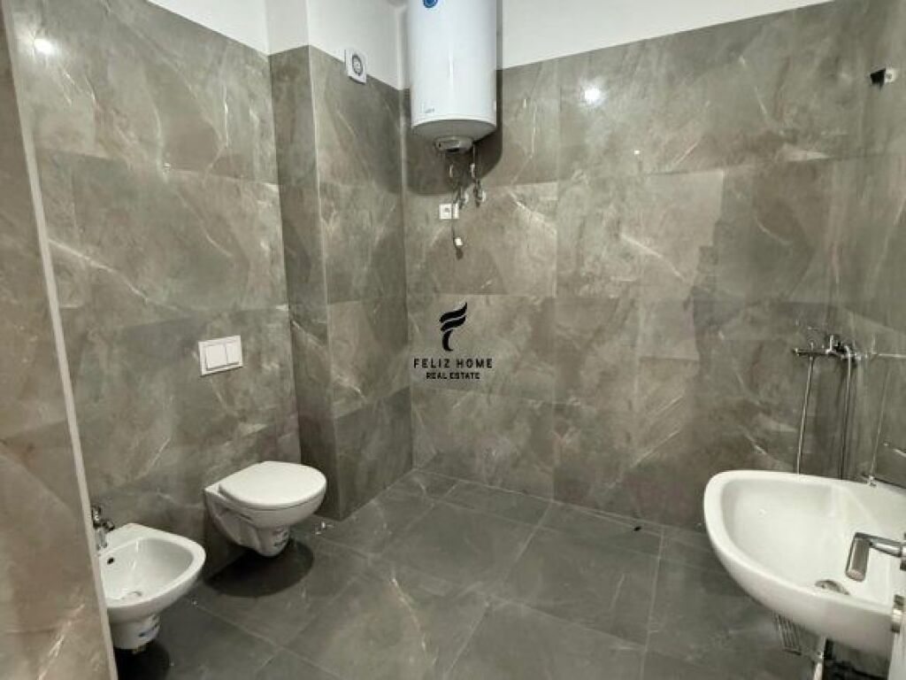 UFFICIO IN AFFITTO 81 M2 VIA DIBRA 500 EURO FH-64757