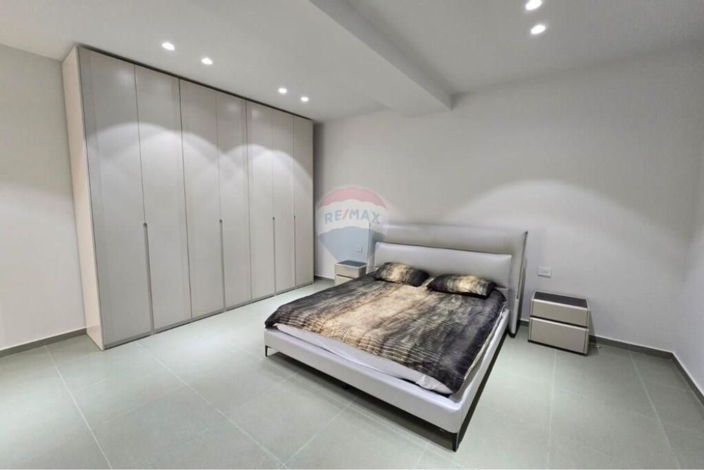 Villa - For Rent - Farkë, Tirana
