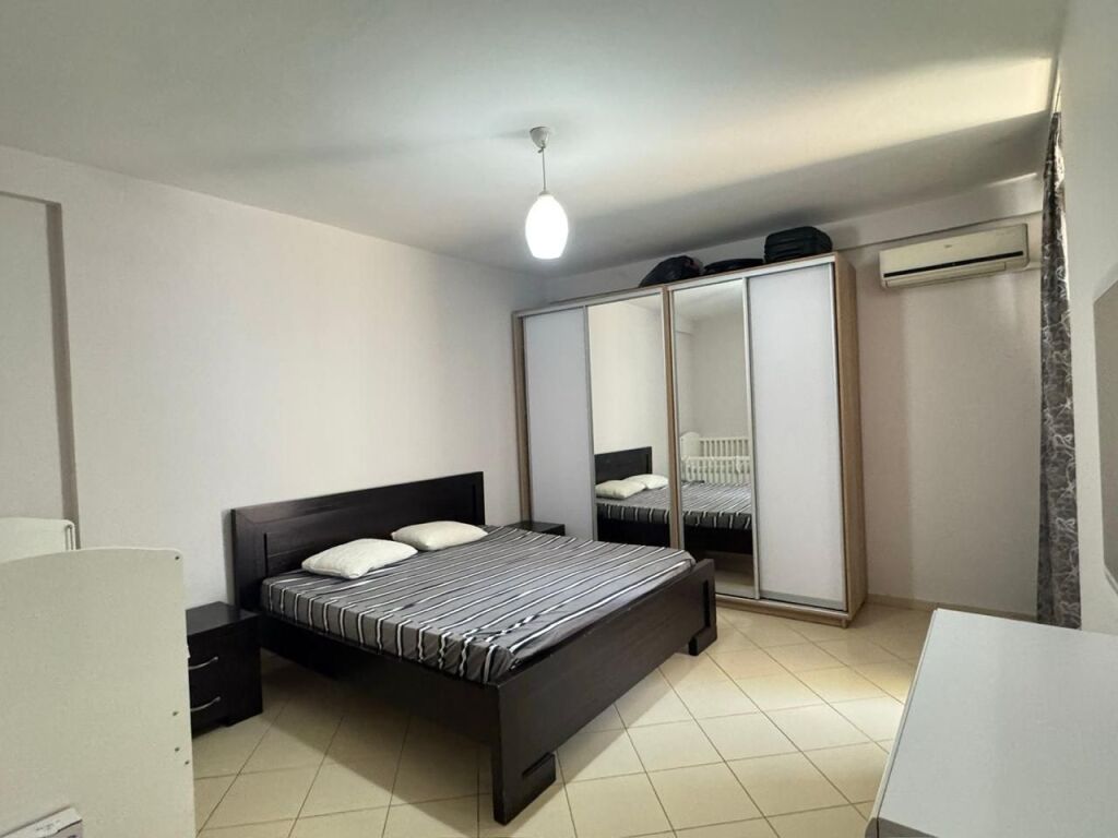 Shitet Apartament 2+1 në Yzberisht