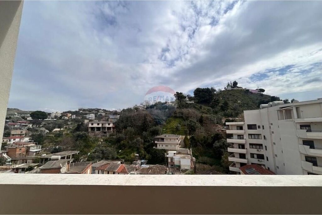 🏡 Apartament 1+1 për Shitje – Xhamia, Vlorë