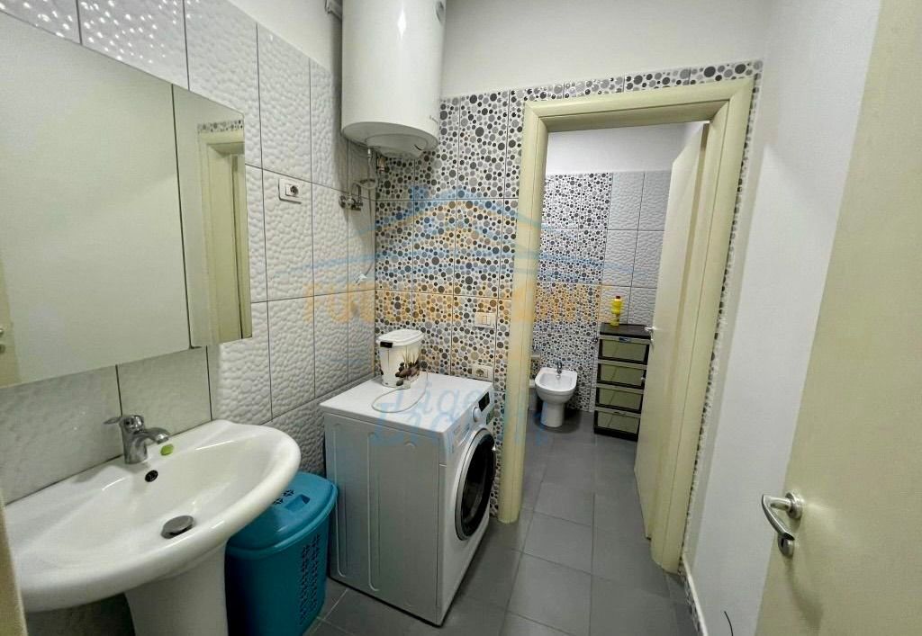 🏠 Vendesi arredato 2+1 in vendita a Unaza e Re – Con ipoteca! ✨