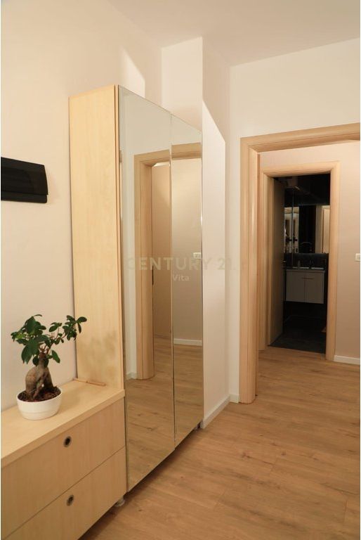 JEPET ME QIRA APARTAMENT 1+1 TEK VOLLGA DURRES