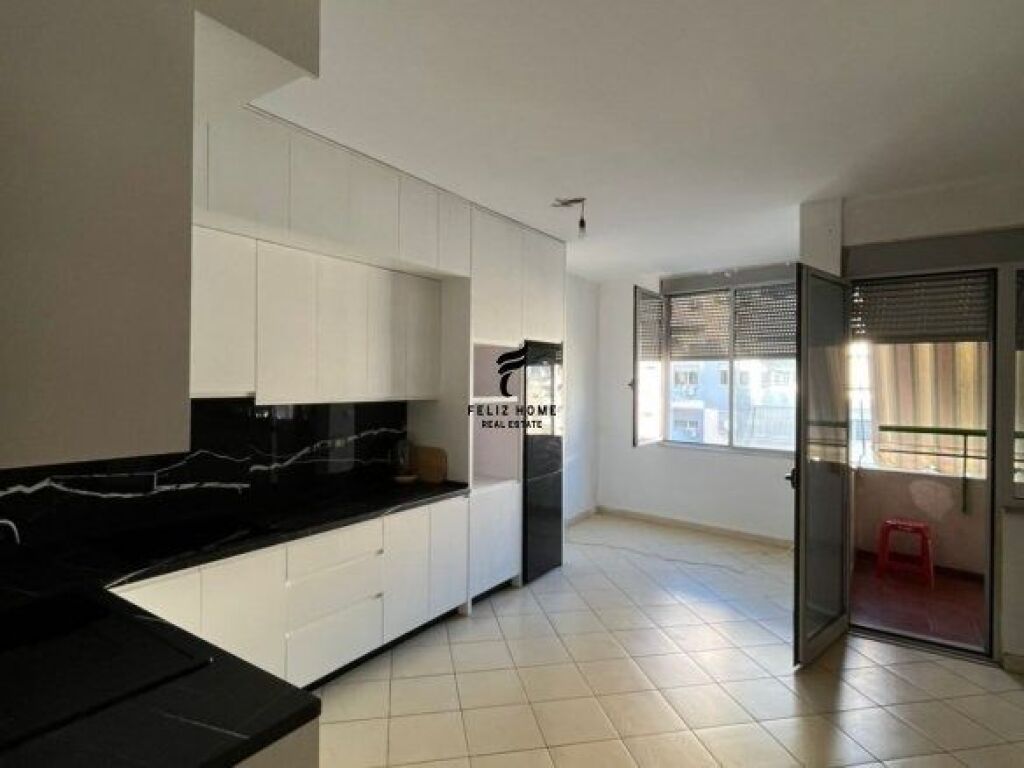IN VENDITA APPARTAMENTO 2+1+2 VIA DIBRA 33.000.000 LEKE FH-64795