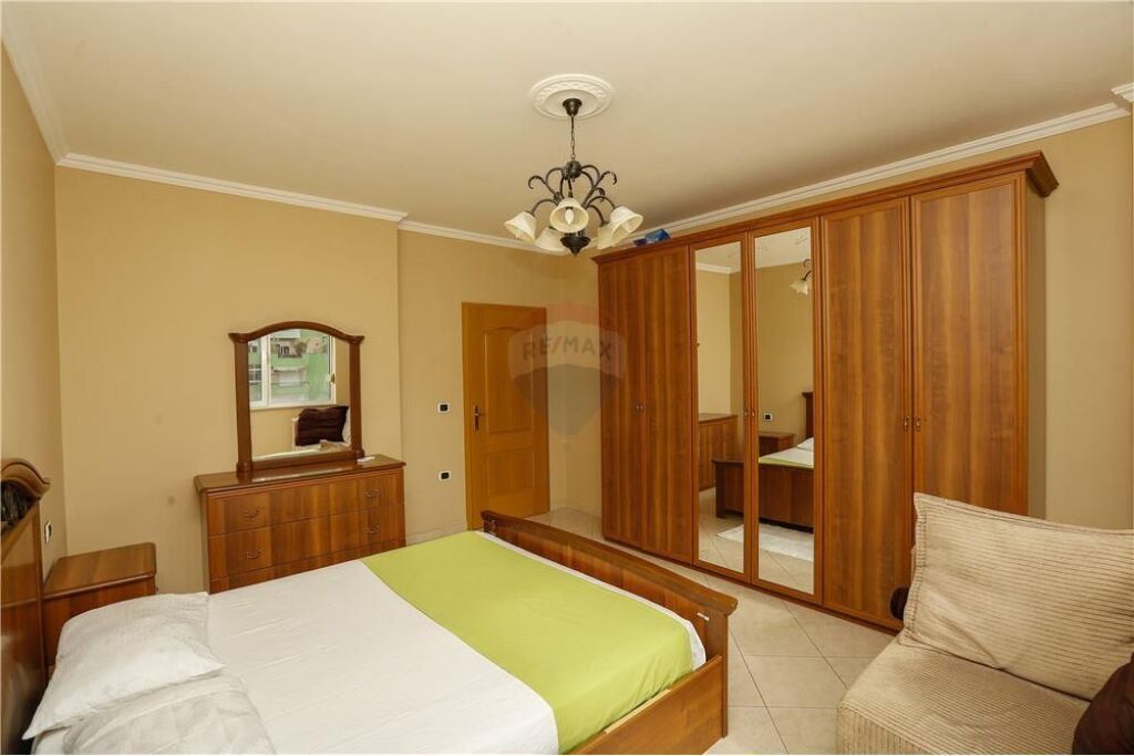 Jepet me qera apartament 2+1 ne Bllok