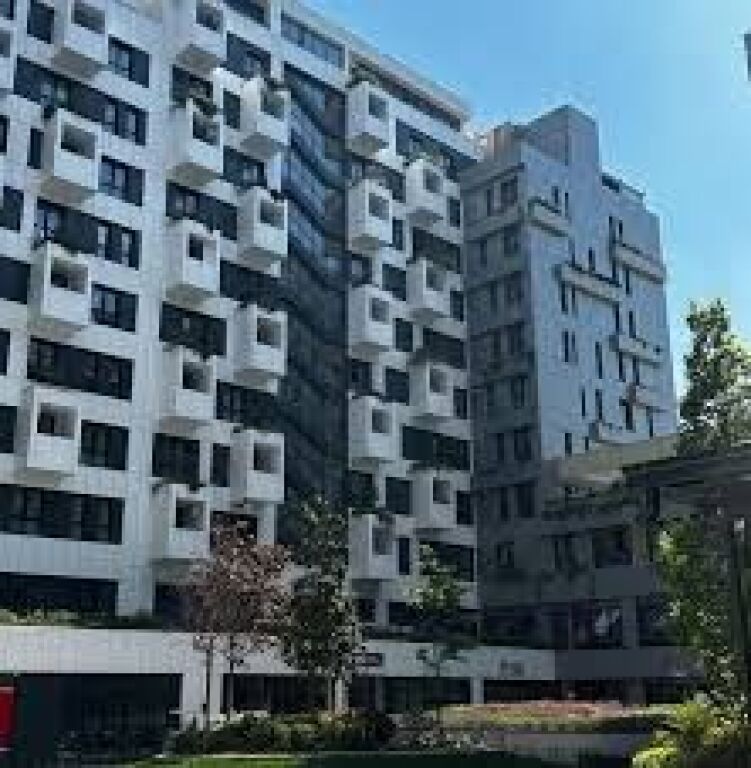 🏡 Affittasi Appartamento 2+1 – Square 21 (ARLIS)
