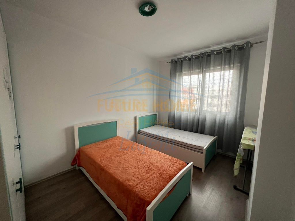 Shitet ,Apartament 2+1,Unaza E Re, Tirane.
