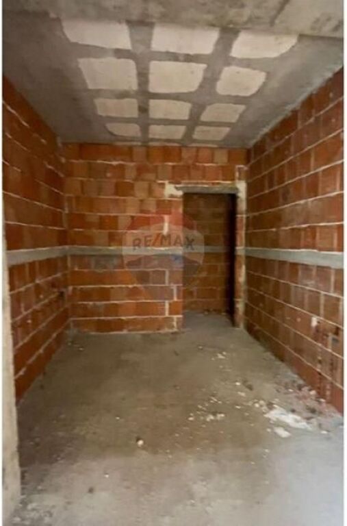 Apartament 1+1 ne shitje,Laprake Entry