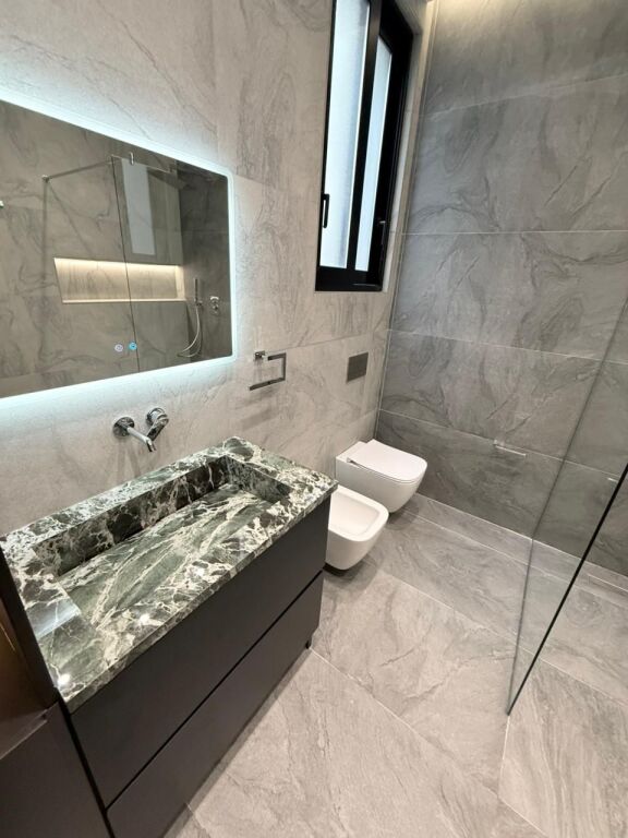 🏡 Super Vilë për Shitje – Liqeni i Thatë, Tiranë