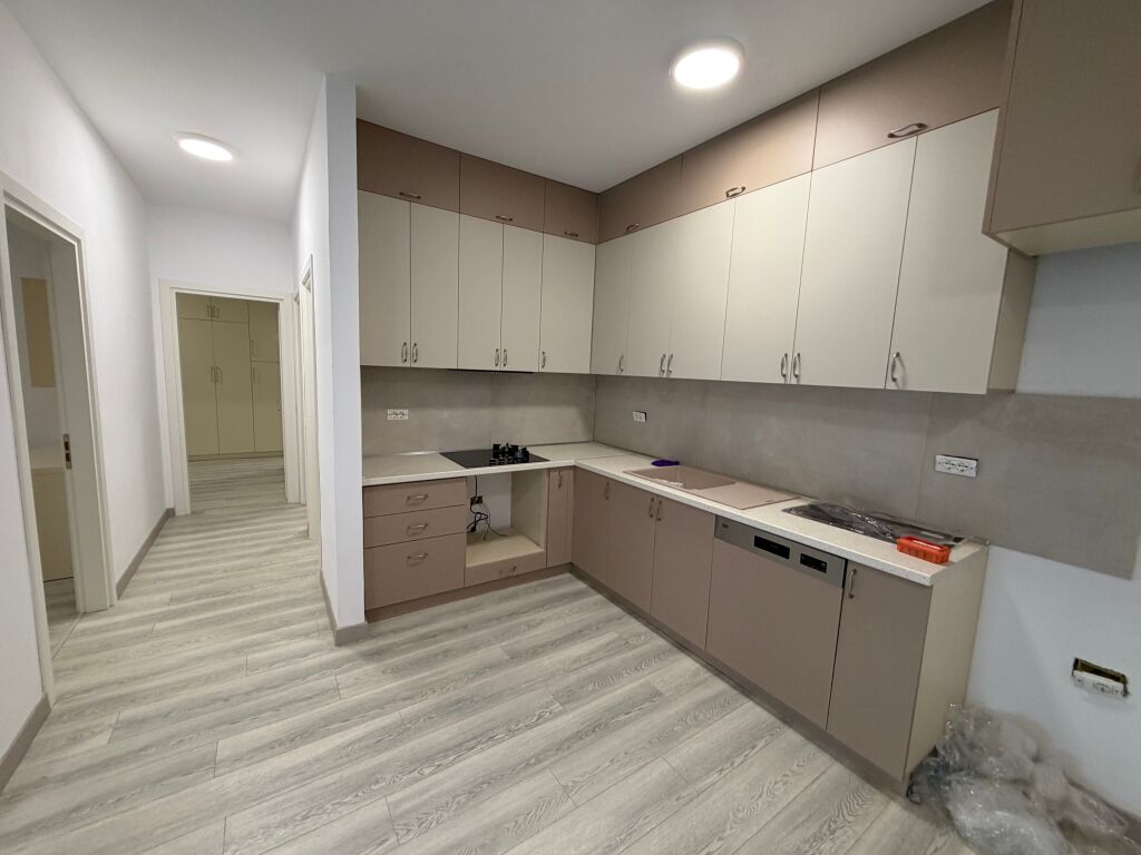 2+1, furnished at trio tower don bosko, 850 euro