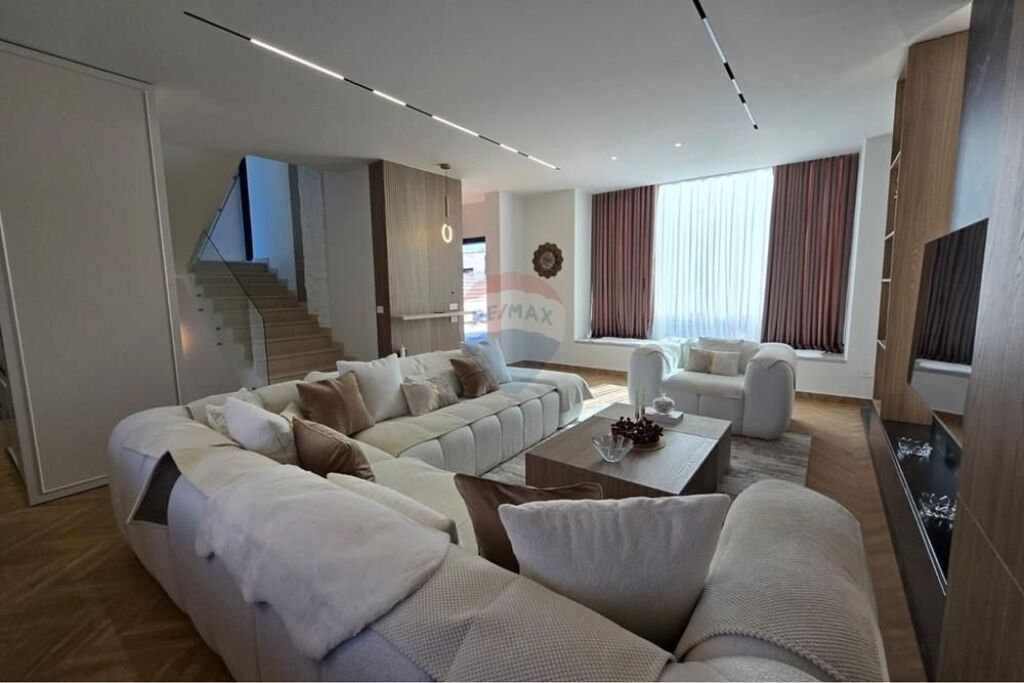 Villa - For Rent - Farkë, Tirana