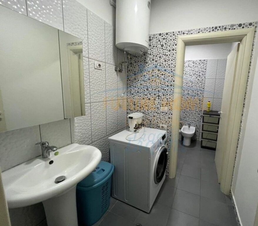Shitet ,Apartament 2+1,Unaza E Re, Tirane.